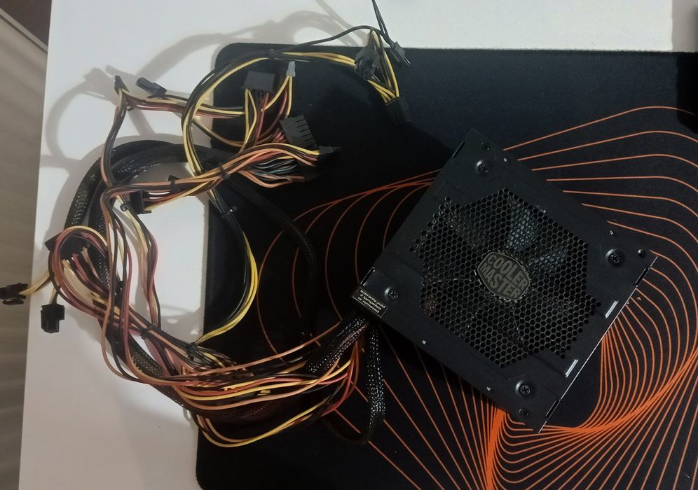 Zasilacz Cooler master Elite V3 600w