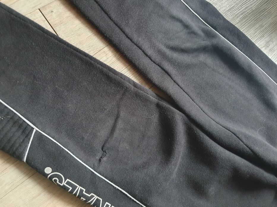 Zestaw kurtka przejsciowa 4 x spodnie dresowe r. 146