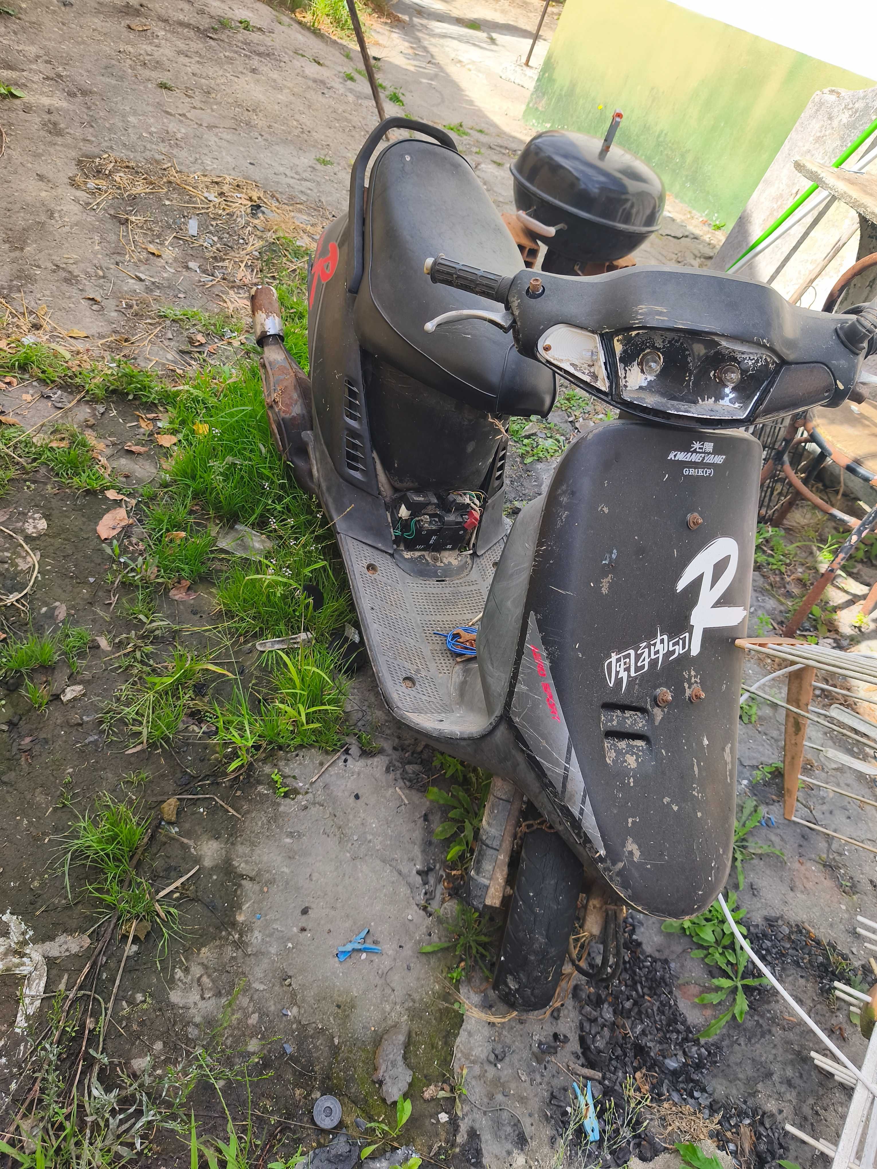 2 scooters falta de uso