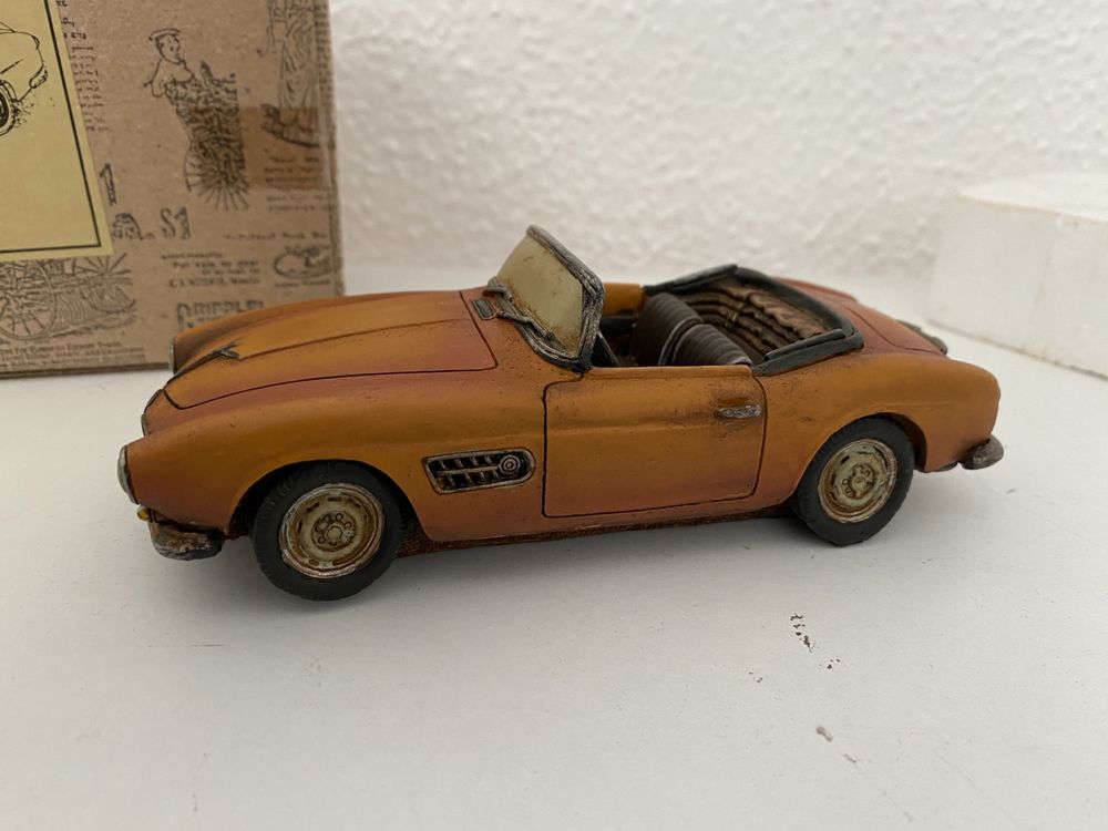 Miniatura carro em composito