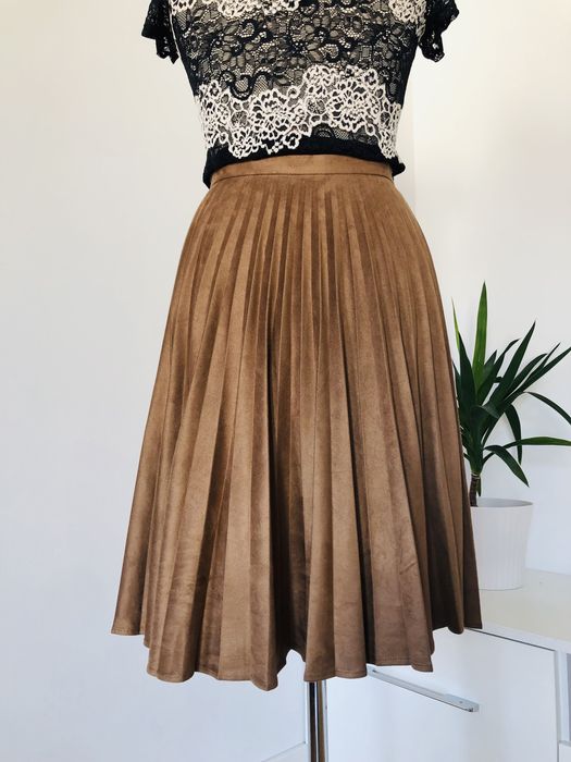 109.r.S. J.nowa Reserved Plisowana midi brązowa rozkloszowana spódnica