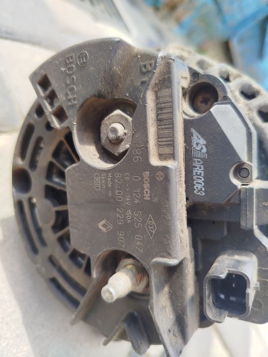 Продам генератор Renault,Opel 2.5