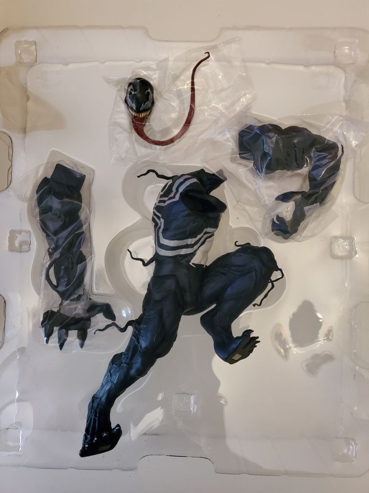 Figura original Kotobukiya Marvel Venom 1/10 original