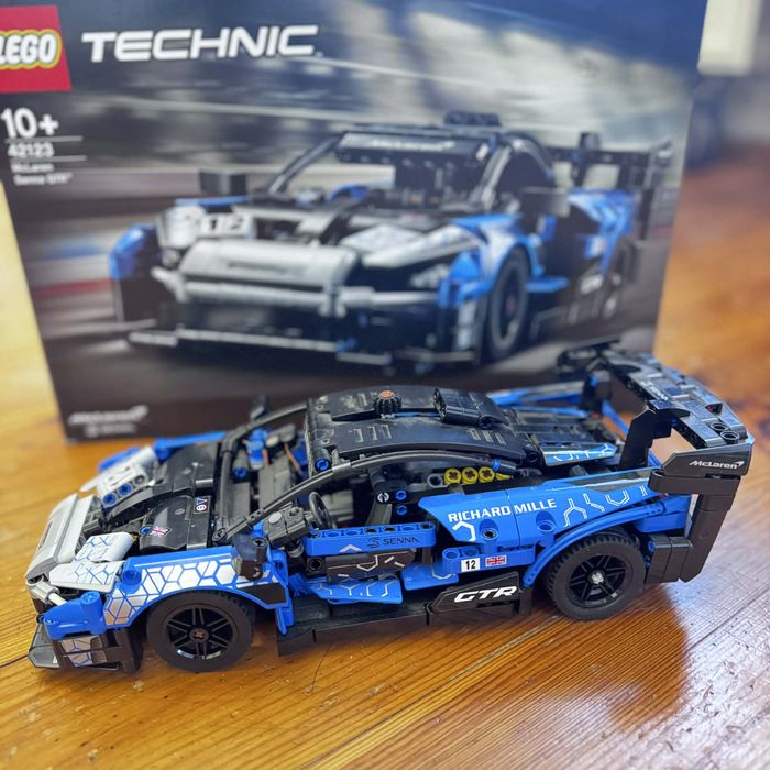 Zestaw LEGO Technic 42123 McLaren Senna GTR