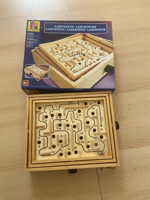 Jogo de labirinto para crianças - novo
