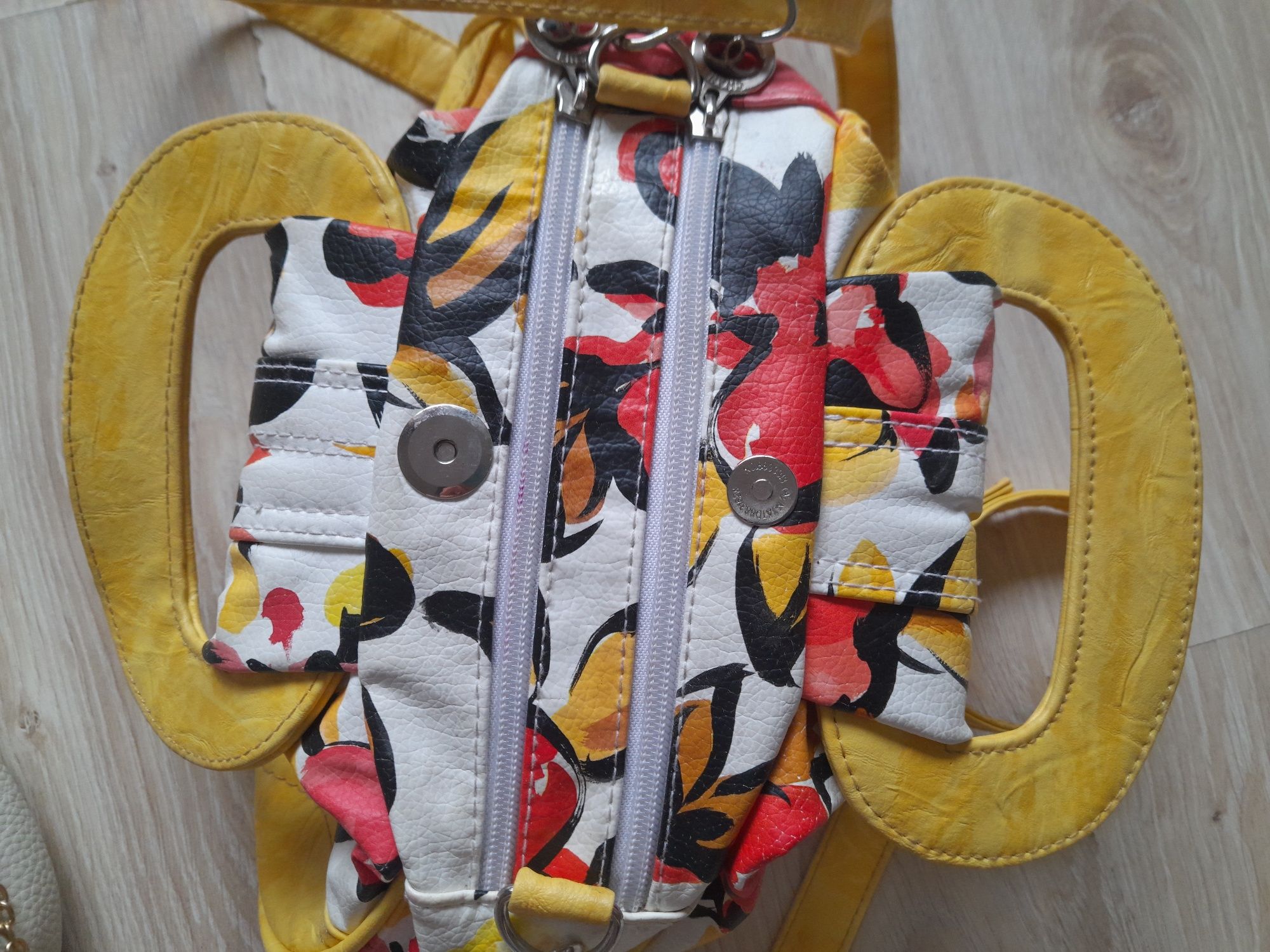 Chanel torebka Mała