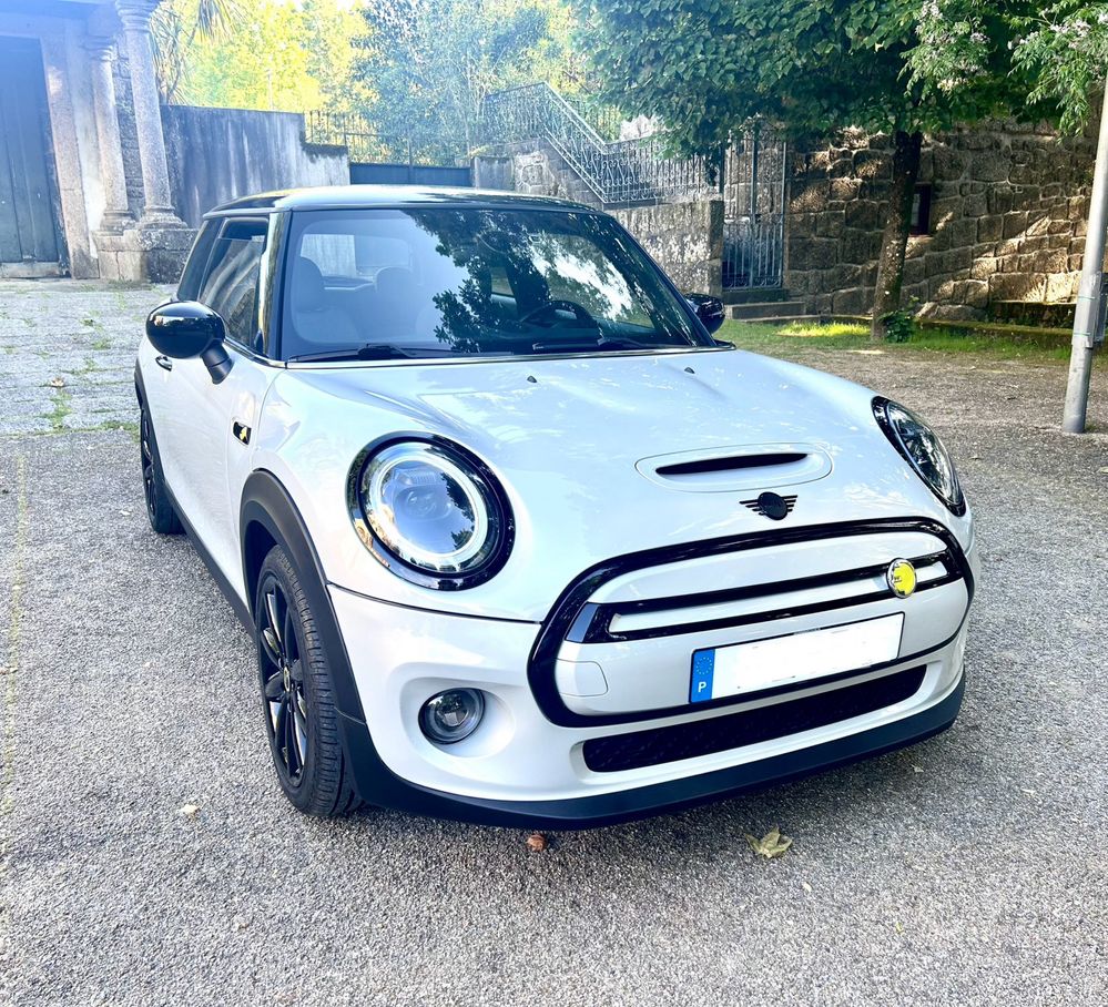 Mini Cooper SE Salvado
