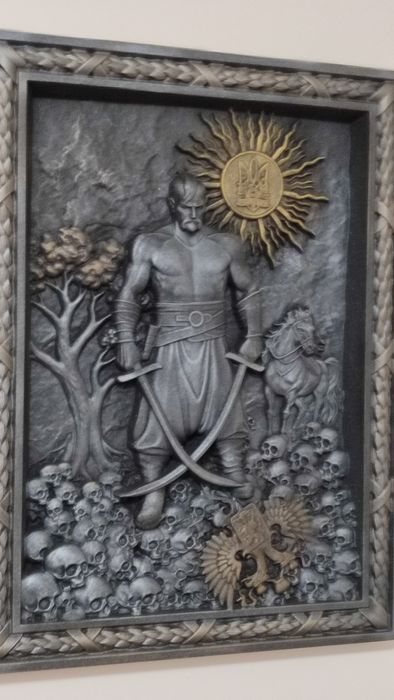 "Козак Мамай" - різьблена картина з дерева, патріотичний подарунок