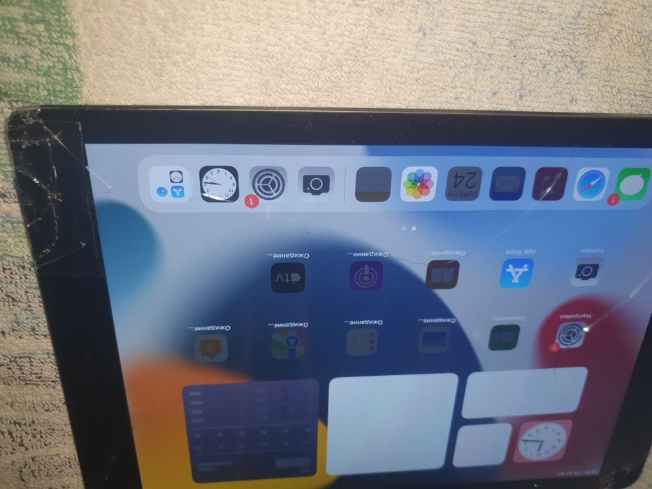 Продам ipad air 2 64gb neverlock с битым экраном