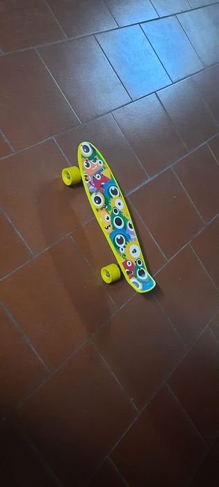 Skate de criança com muito pouco uso