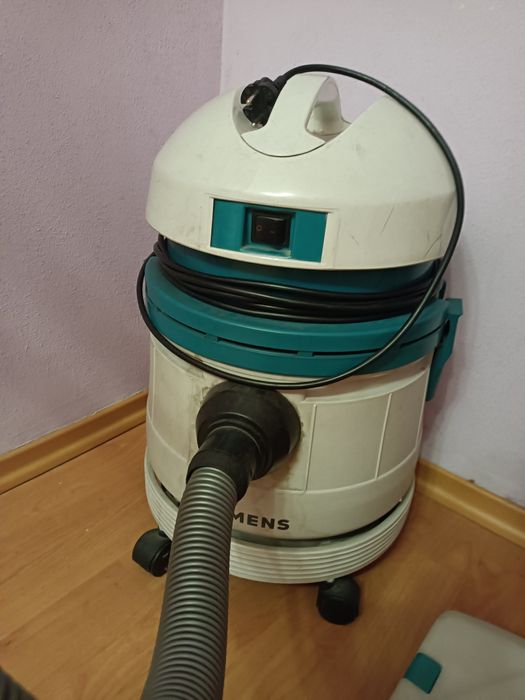 Пылесос Simens - многофункциональный (сухая, моющая уборка)