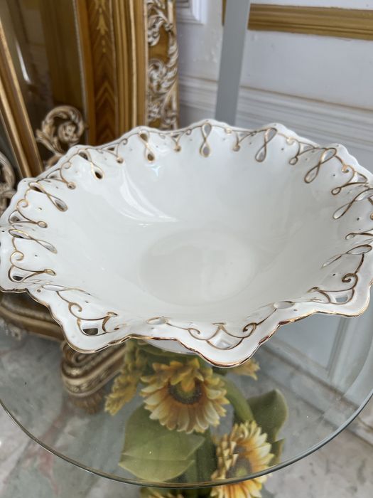 Фарфоровая фруктовница