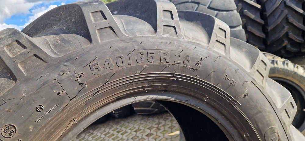 540/65r28 540/65-28 Galaxy Pirelli 80% bieżnik