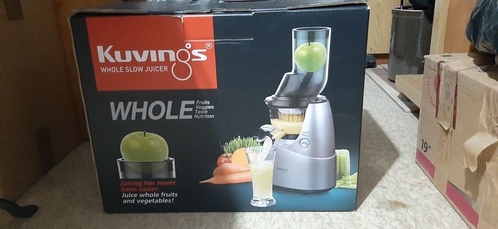 Wyciskarka Kuvings wolnoobrotowa B6000S.