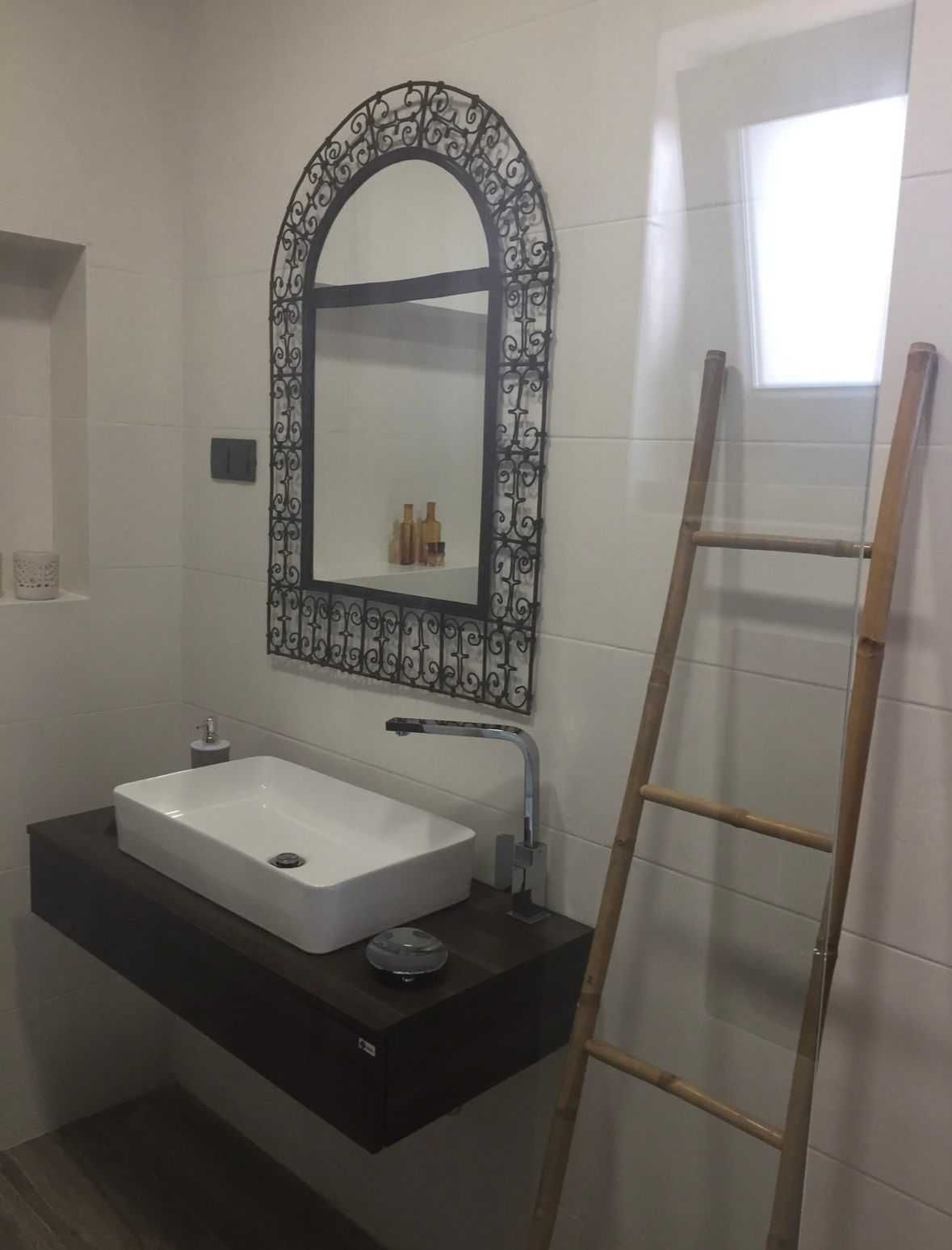 Quarto para arrendar / Room to rent