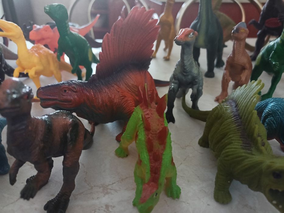 Dinozaury różne zestaw 30 sztuk