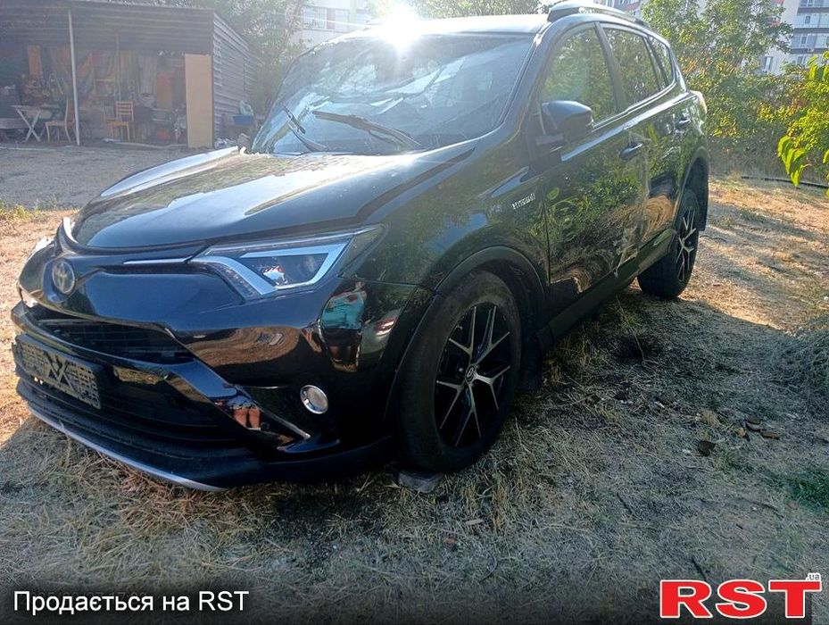 Продам або обміняю RAV4 2.5 Гібрид 2016 р, після ДТП.