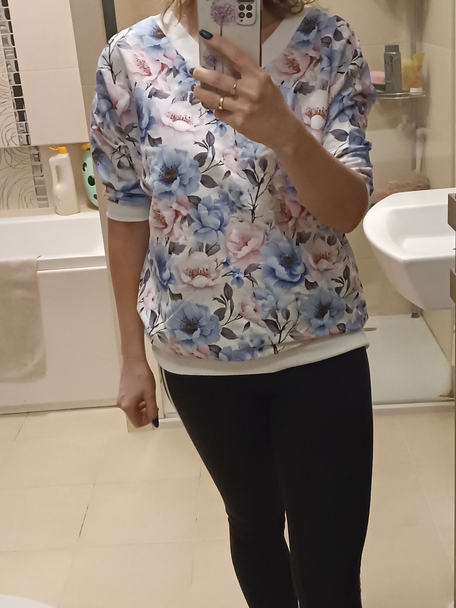 Nowa bluza w kwiaty