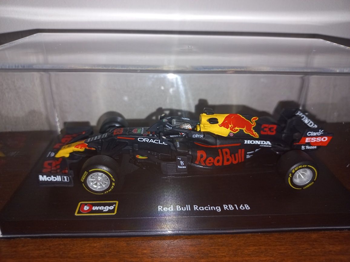 Bburago bolid F1 Red Bull RB16B, M. Verstappen, skala 1:43