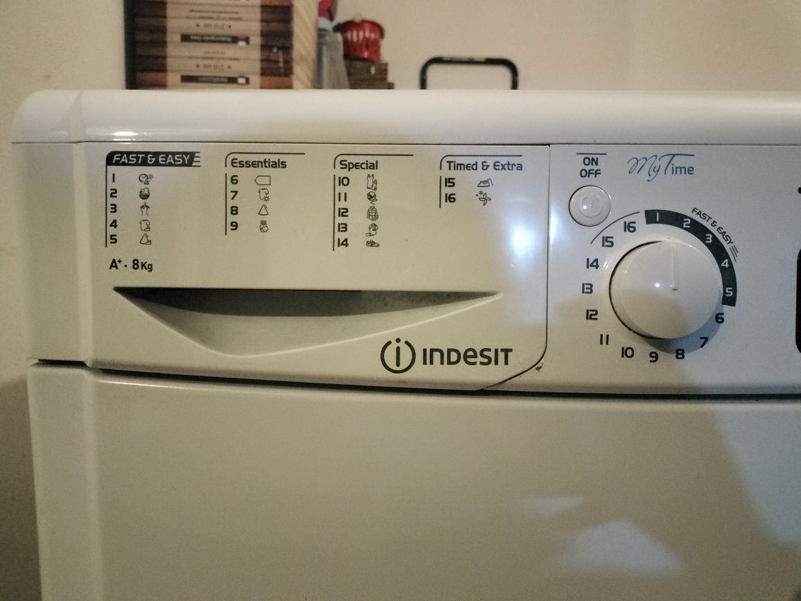 Máquina secar roupa Indesit