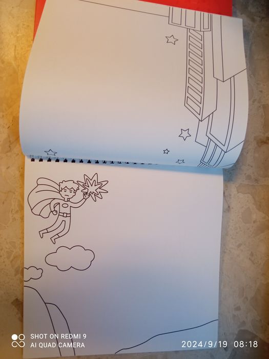 Książka z szablonami super bohaterowie  ponad 30 wzorów