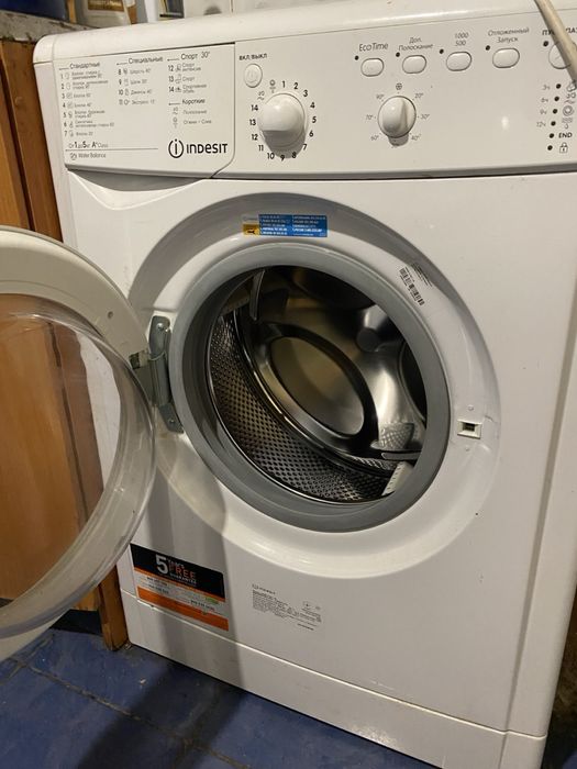 Пральна машина Indesit
