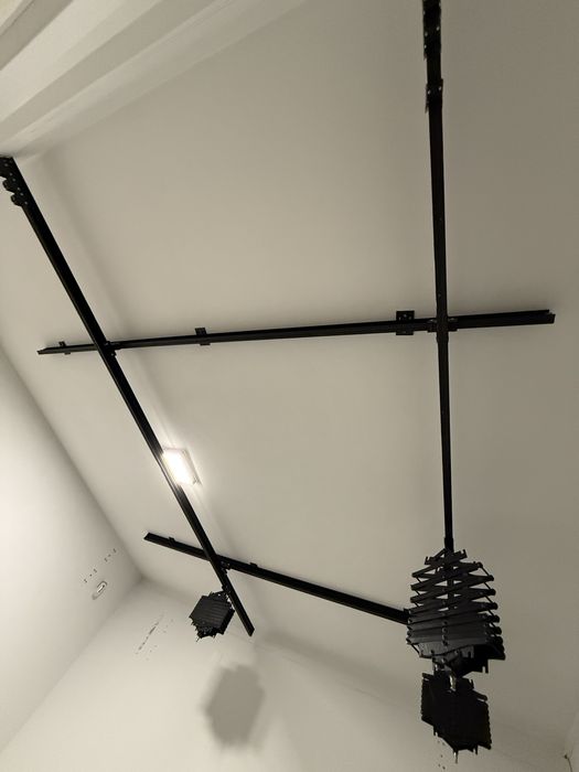 Trilho de teto para iluminacao de estudio