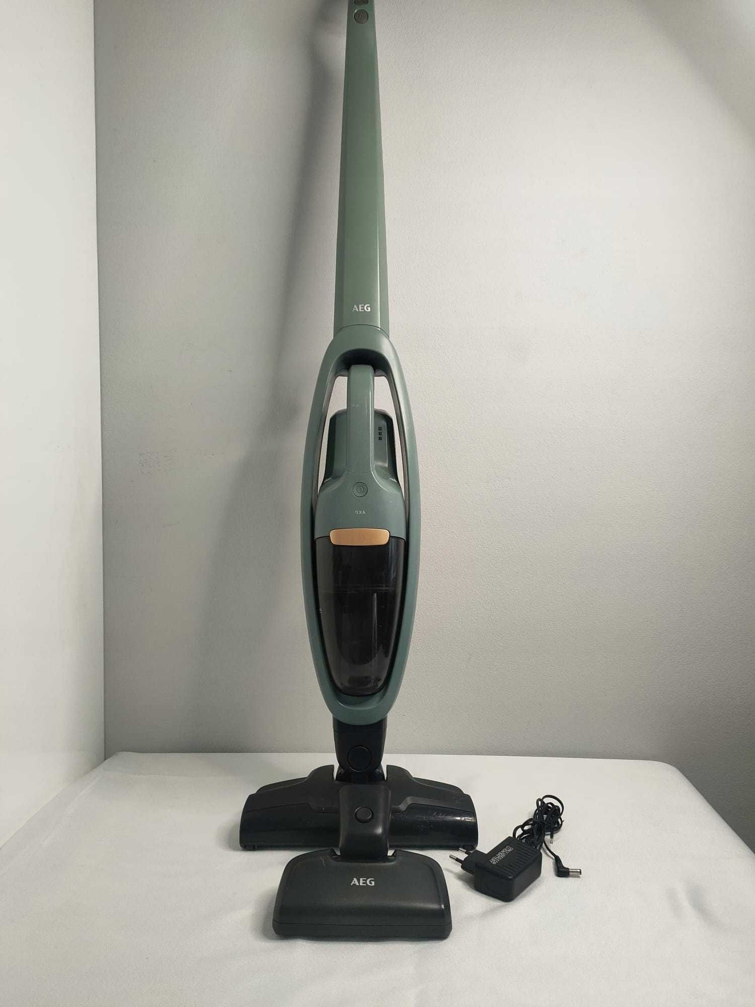 Odkurzacz pionowy AEG QX7-1-I360