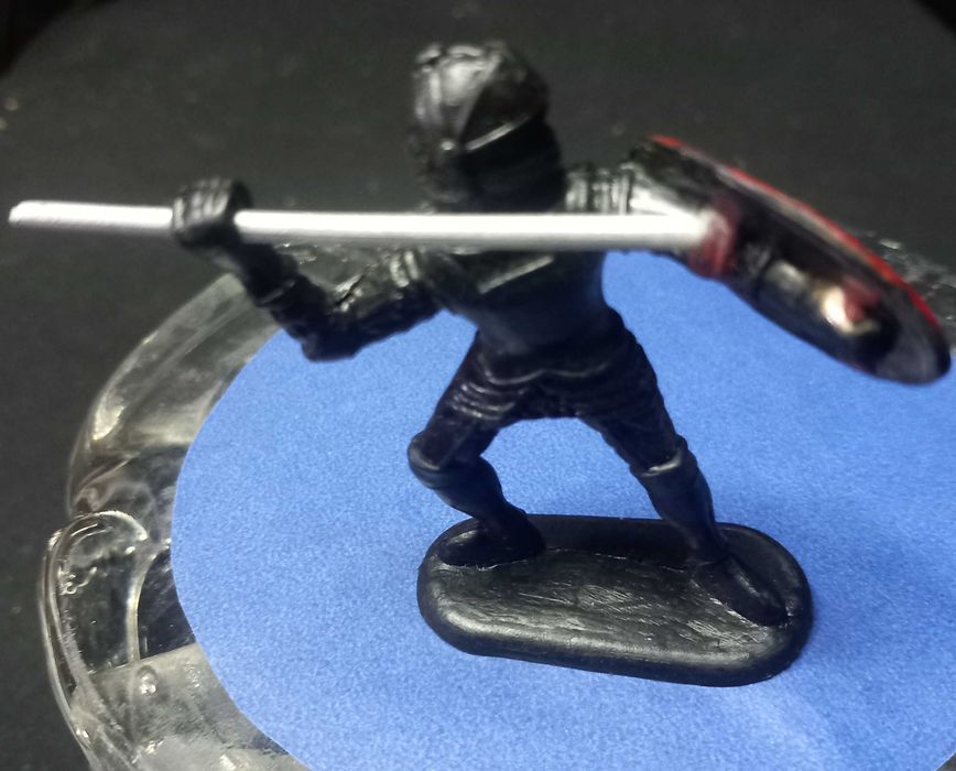 Guerreiro medieval em plástico