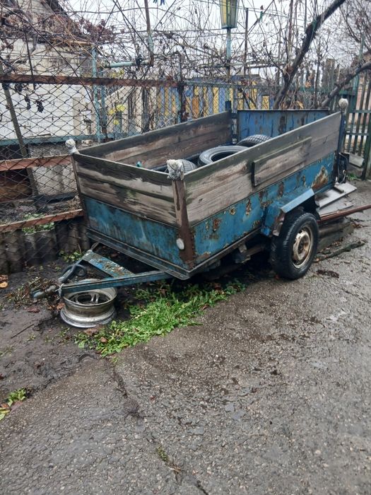 Продам прицеп 2000года