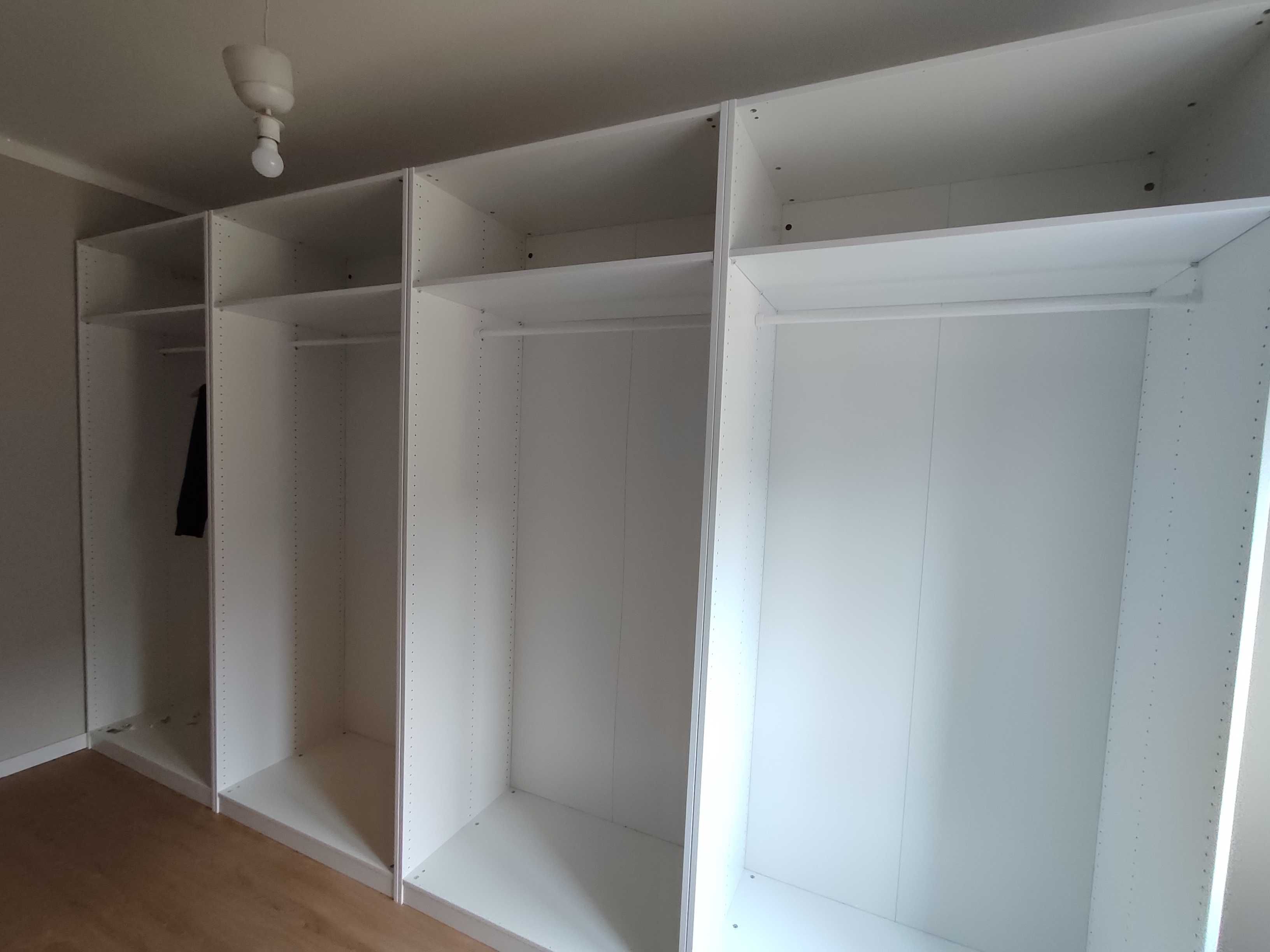 Armários IKEA PAX - modulares, combináveis e em ótimo estado