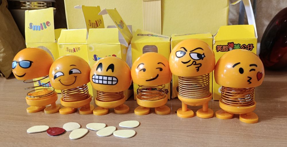 Фігурка автомобільна