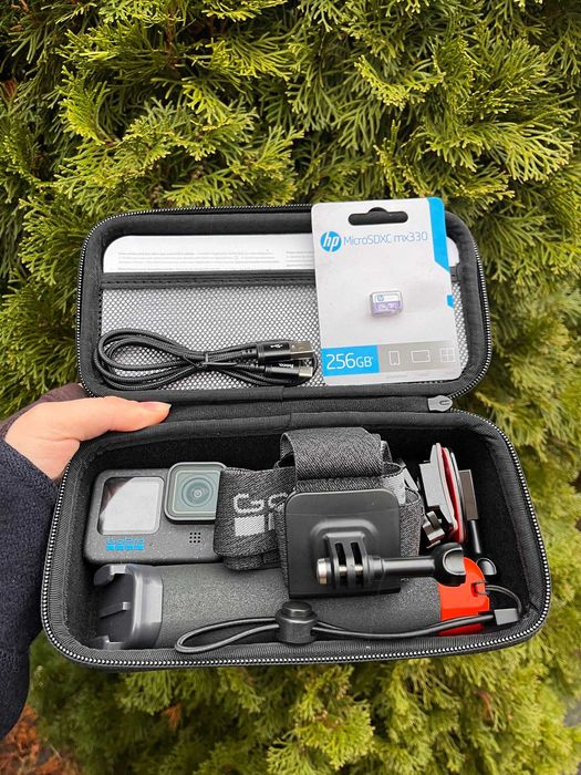 Екшн-камера GoPro Hero 12 з комплектом