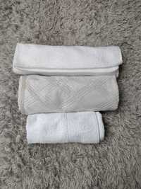 zestaw ręczników  /mały, sredni i duży
