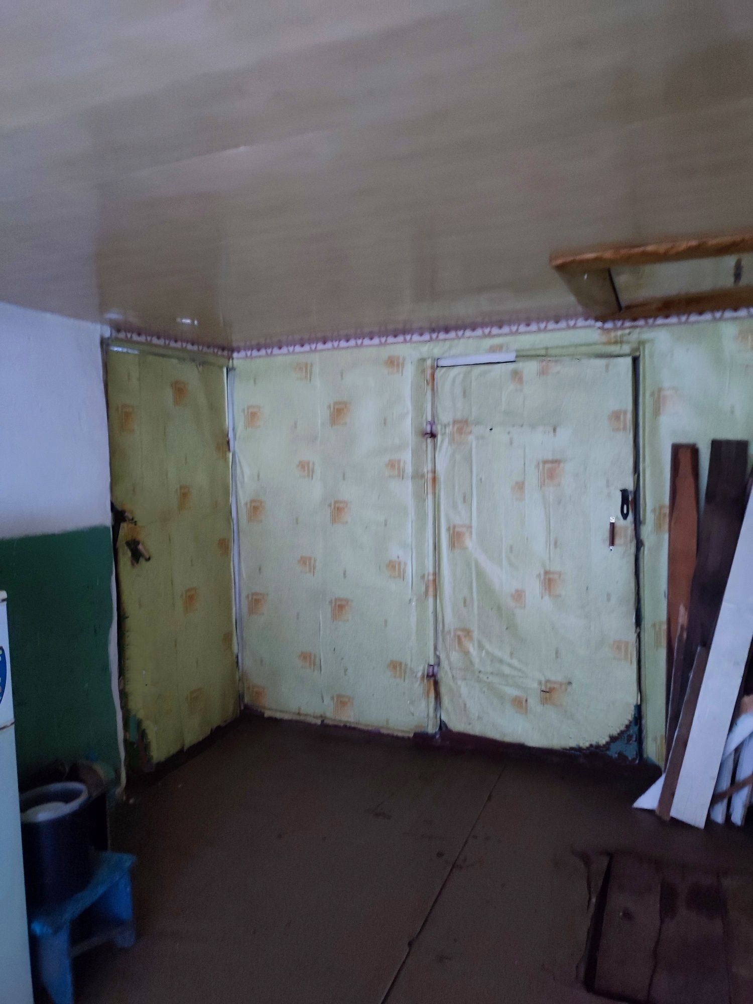 Продається будинок в житловому стані.
