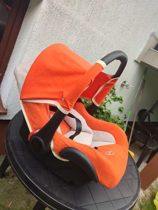 fotelik samochodowy dla dziecka i