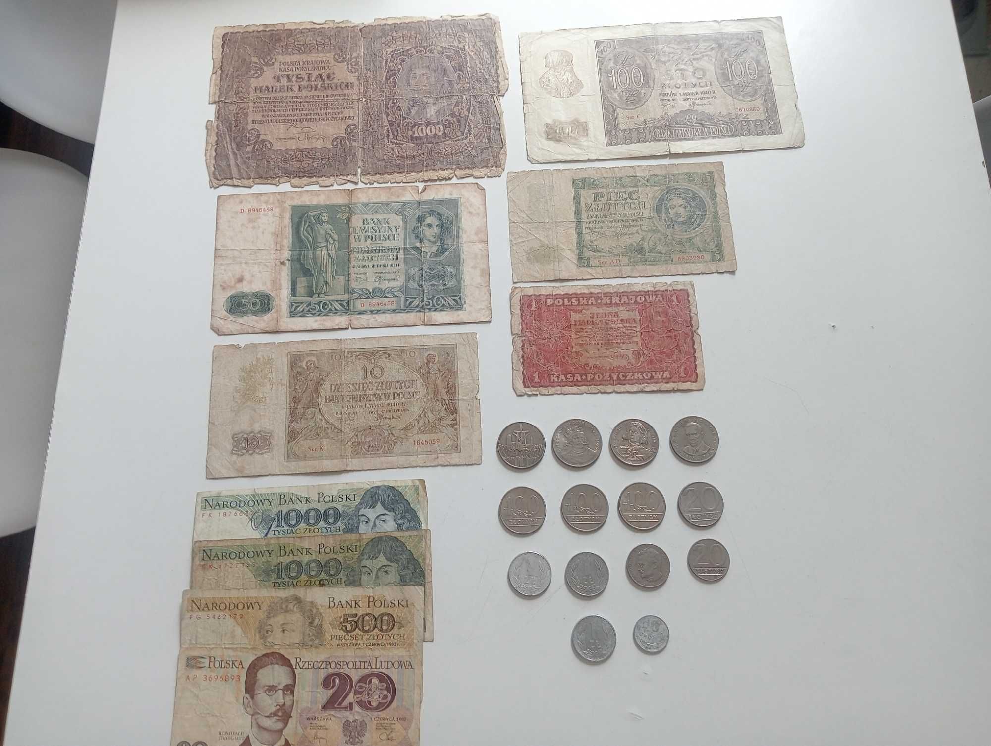 Zestaw starych banknotów i monet  od 1919 roku