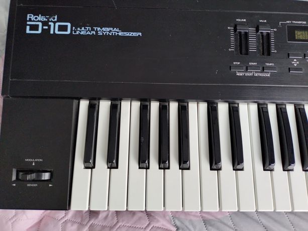 Syntezator Roland D-10