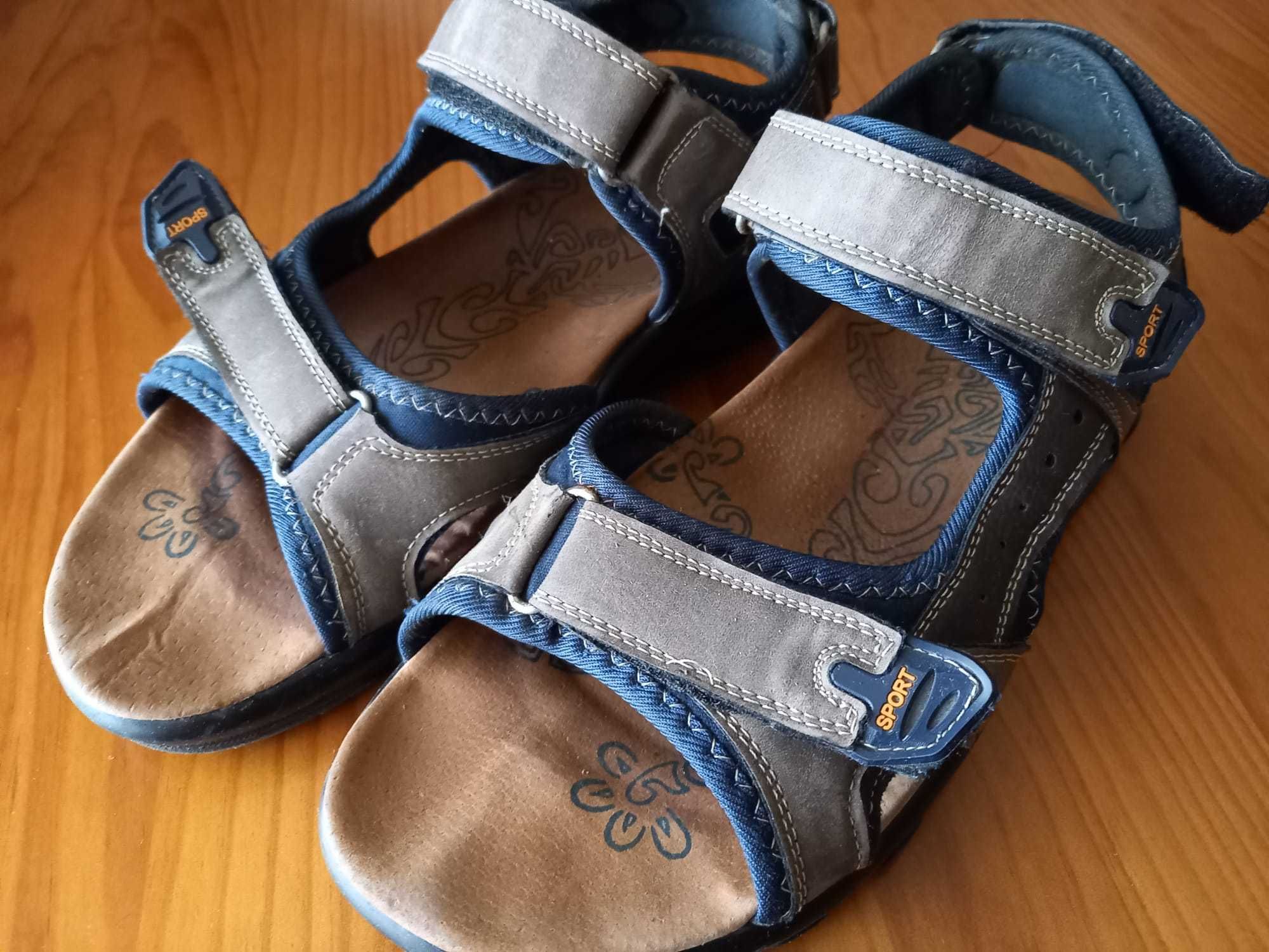 Sandálias de Homem com Velcro: Tamanho 43