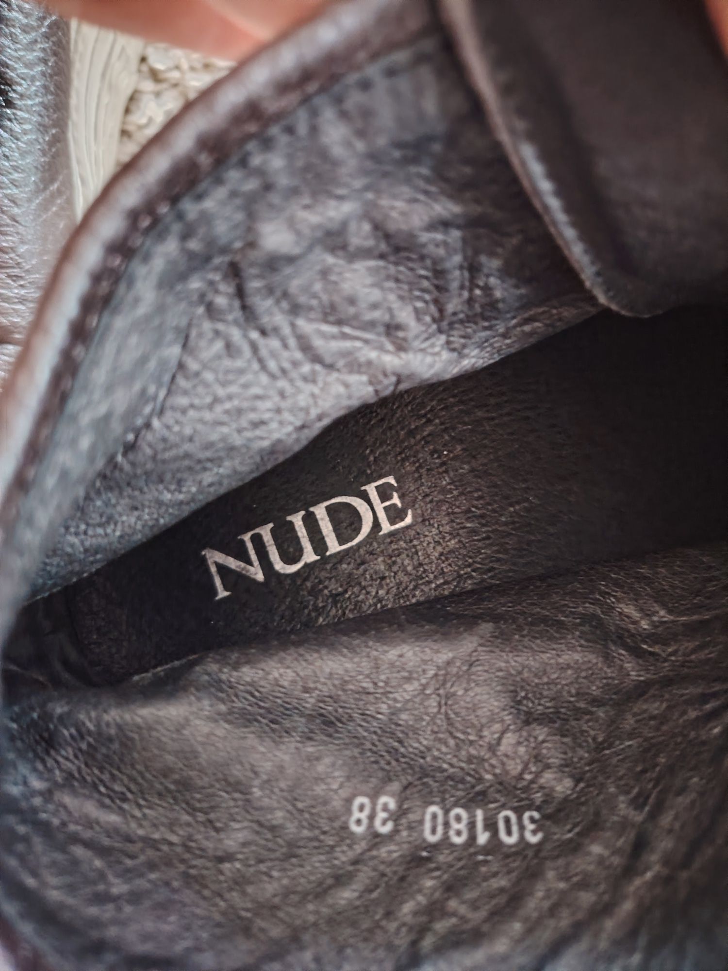 Nude stalowe botki skóra barwiony koturn 38