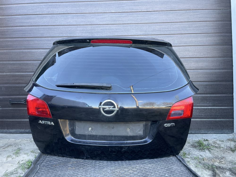 Ляда багажника Opel Astra J 2009-2015 універсал Кляпа Опель Астра