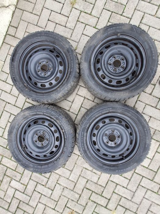 Koła opony zimowe 205/55 R16 rozstaw 5x114,3 et50 mazda renault toyota