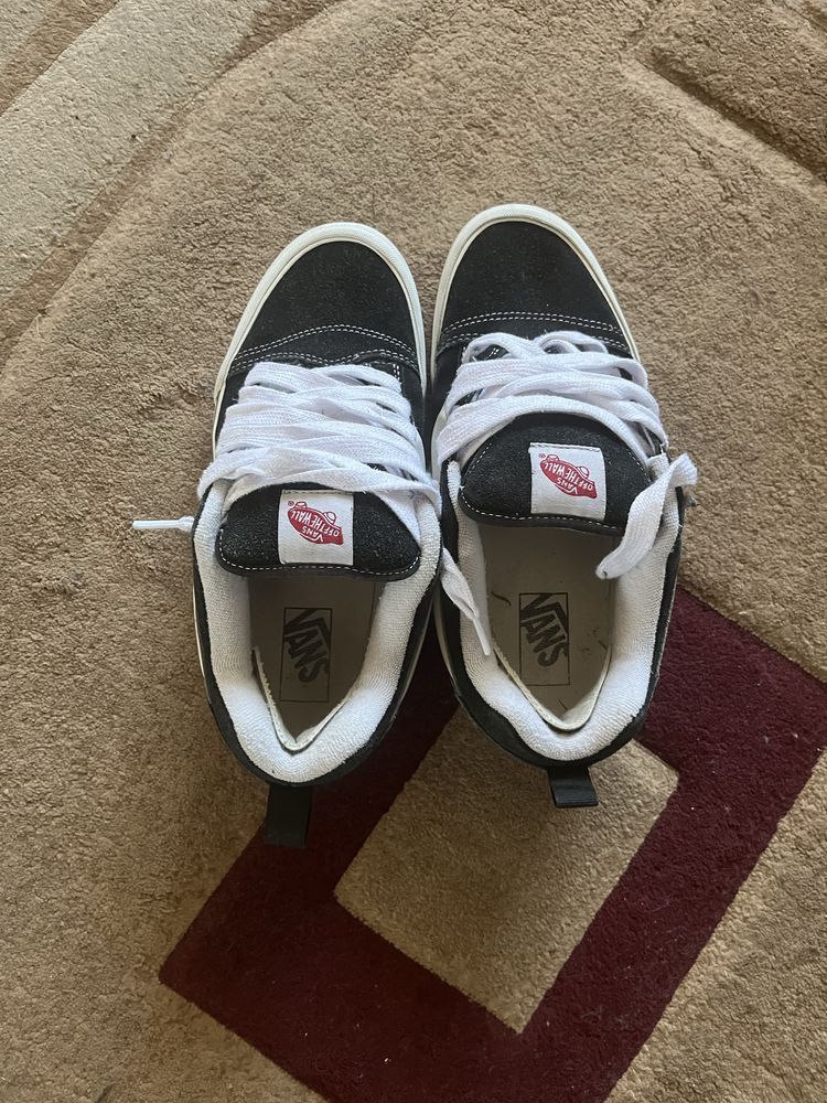 Кроссовки Vans knu skool