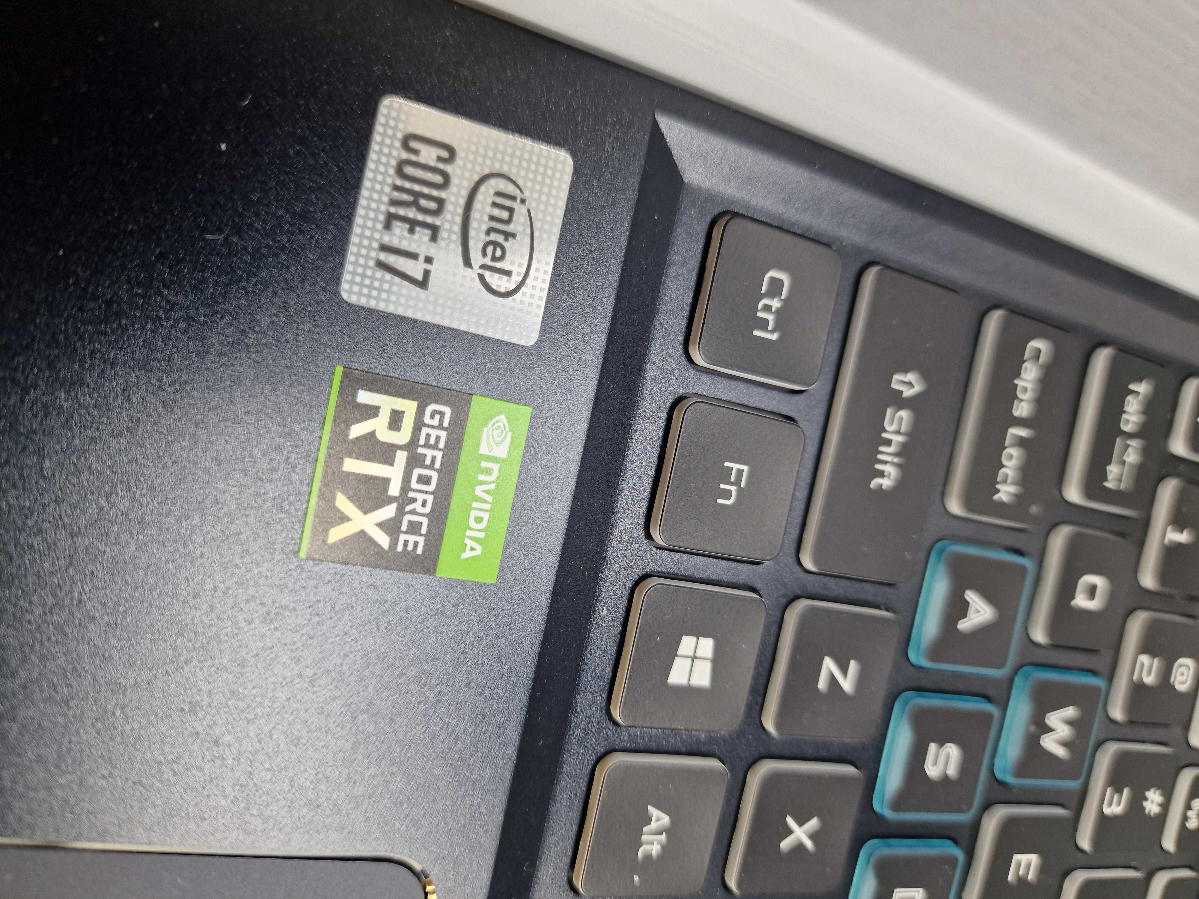 laptop Acer Predator Helios 300