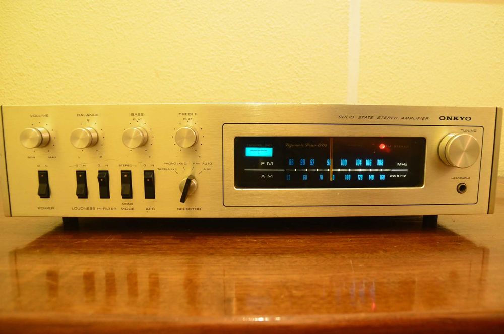 Amplificador/ Receiver Onkyo Dinamic Four 800