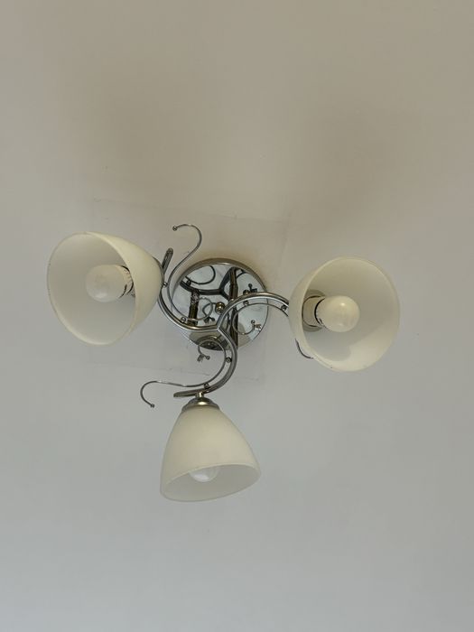 Lampa z 3 kloszami
