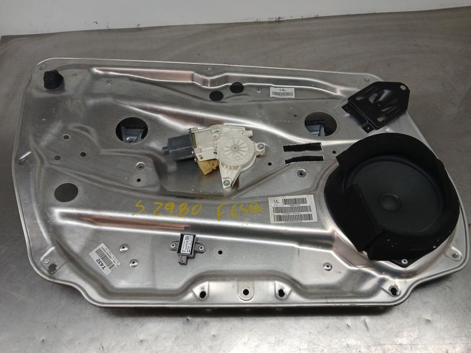 Elevador vidros frente esquerdo MERCEDES-BENZ Classe C Carrinha (S204)