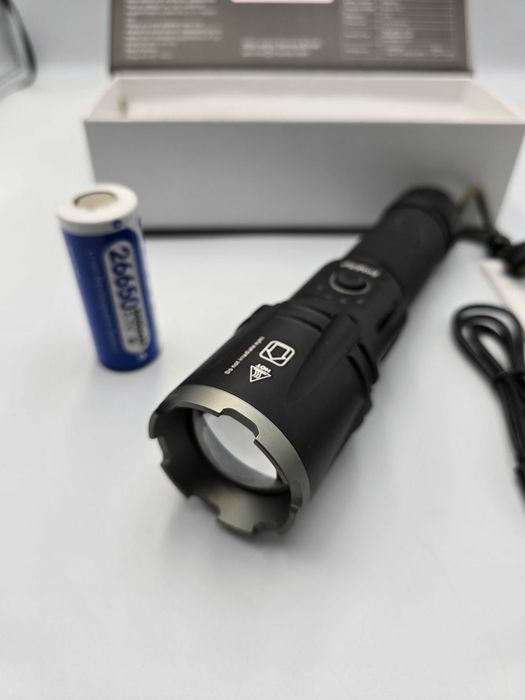 Mocna Latarka LED Taktyczna Kempingowa Powerbank Szperacz IP65