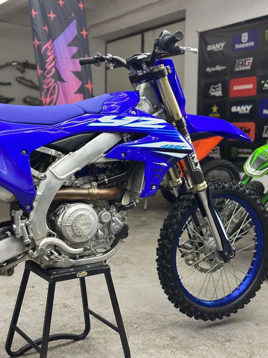 Yamaha YZF 450 cc rok 2025 - 40mth - TOP