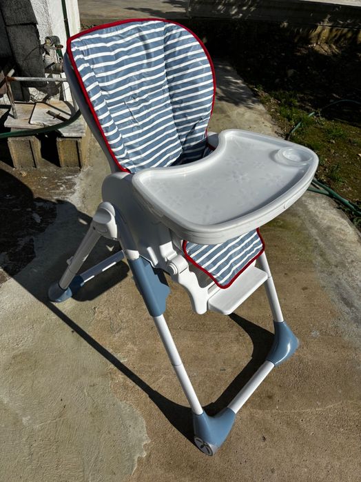 Cadeira de refeição